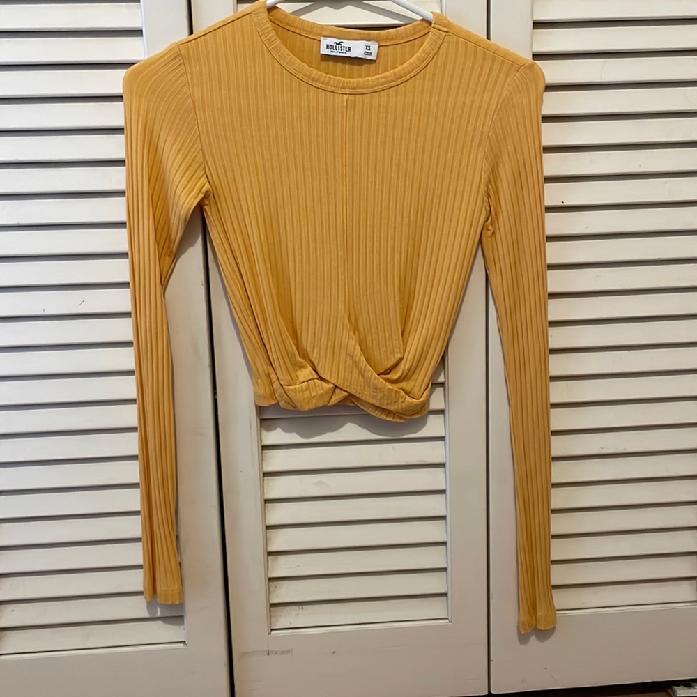 Hollister xsmall crop top long sleeve